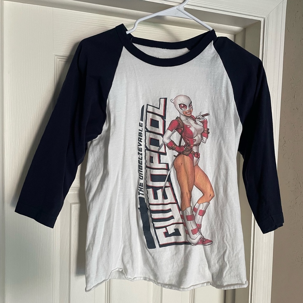 Mens Raglan Sleeve Marvel Gwenpool Shitt